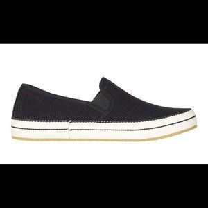 Ugg Bren Black Slip-On Sneaker. Black Knit with White Trim. Size W9.5